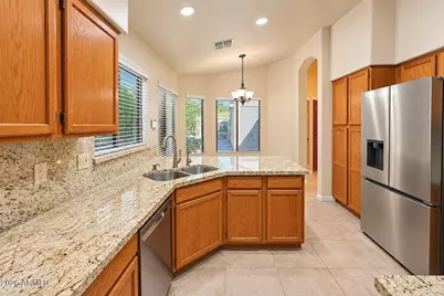 249 E Vaughn Avenue, Gilbert, AZ 85234 - Photo 8