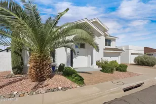 3224 E Taro Ln, Phoenix, AZ 85050 - Photo 2