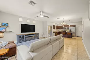 2040 E Heartwood Ln, Phoenix, AZ 85022 - Photo 4