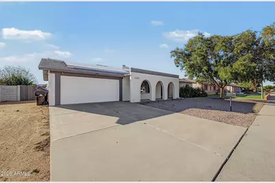 19236 N 22nd Lane, Phoenix, AZ 85027 - Photo 2