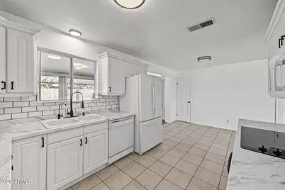 1008 E Friar Avenue, Apache Junction, AZ 85119 - Photo 10