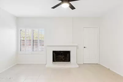 9596 E Windrose Drive, Scottsdale, AZ 85260 - Photo 10