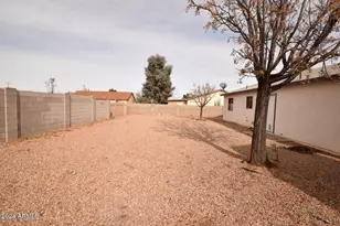 105 Buckskin Dr, Huachuca City, AZ 85616 - Photo 12