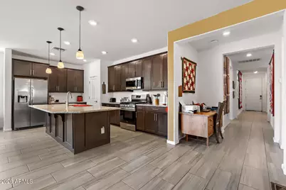 9221 W Willow Bend Lane, Phoenix, AZ 85037 - Photo 4