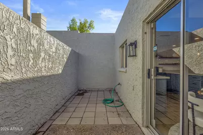 822 E Fern Drive S, Phoenix, AZ 85014 - Photo 16