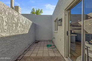 822 E Fern Dr S, Phoenix, AZ 85014 - Photo 16