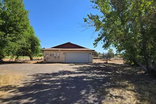 7831 N 185th Ave, Waddell, AZ 85355 - Photo 4