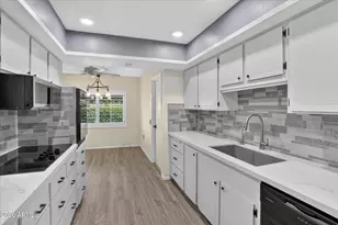 18446 N 104th Ave, Sun City, AZ 85373 - Photo 18