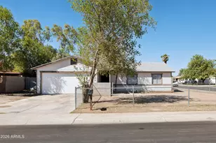 8202 W Highland Ave, Phoenix, AZ 85033 - Photo 1