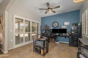 15603 W Hidden Creek Ln, Surprise, AZ 85374 - Photo 14