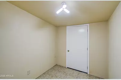10752 W Peoria Avenue, Sun City, AZ 85351 - Photo 28