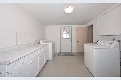 10116 W Peoria Avenue, Sun City, AZ 85351 - Photo 14