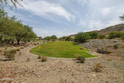 930 E Paseo Way, Phoenix, AZ 85042 - Photo 32