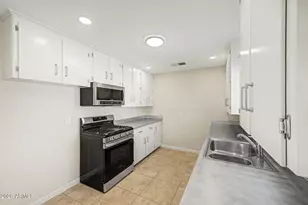 3621 N 21st Dr, Phoenix, AZ 85015 - Photo 14
