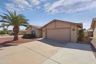 4261 E Yawepe St, Phoenix, AZ 85044 - Photo 2
