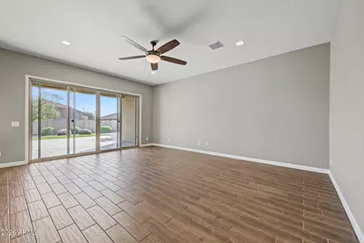 9267 W Denton Lane, Glendale, AZ 85305 - Photo 8