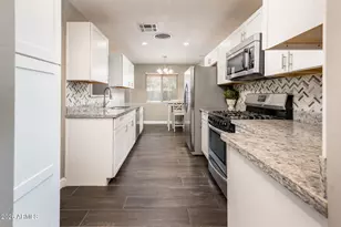 2344 W Mitchell Dr, Phoenix, AZ 85015 - Photo 8