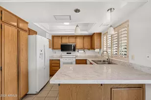 2002 W Summit Pl, Chandler, AZ 85224 - Photo 8