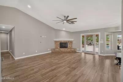 5003 W Fallen Leaf Lane, Glendale, AZ 85310 - Photo 12