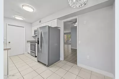 10506 W Highwood Lane, Sun City, AZ 85373 - Photo 14