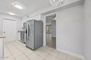 10506 W Highwood Ln, Sun City, AZ 85373 - Photo 14