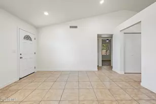 727 S Hartford St, Chandler, AZ 85225 - Photo 6
