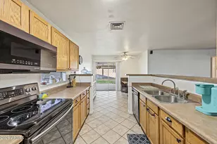 3350 W Rose Garden Ln, Phoenix, AZ 85027 - Photo 16