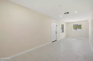 1325 E Avalon Dr, Phoenix, AZ 85014 - Photo 14