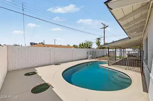 4750 N 39th Dr, Phoenix, AZ 85019 - Photo 28