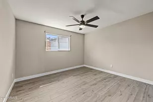 4750 N 39th Dr, Phoenix, AZ 85019 - Photo 24