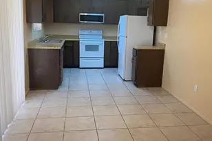 32 W Loma Vista Dr, Tempe, AZ 85282 - Photo 1