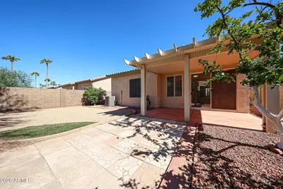 420 W Half Moon Way, Chandler, AZ 85225 - Photo 2