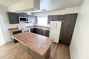 2518 N 58th Dr, Phoenix, AZ 85035 - Photo 6