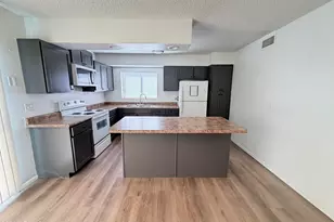 2518 N 58th Dr, Phoenix, AZ 85035 - Photo 4