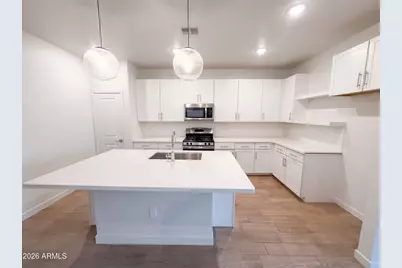3052 W Bent Tree Drive, Phoenix, AZ 85083 - Photo 2