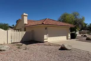 13853 S 36th Pl, Phoenix, AZ 85044 - Photo 2