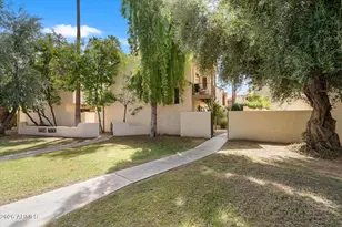 4804 N 73rd St, Scottsdale, AZ 85251 - Photo 2