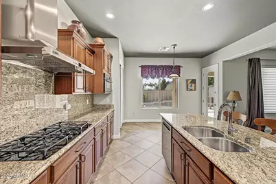 5637 W Straight Arrow Lane, Phoenix, AZ 85083 - Photo 16