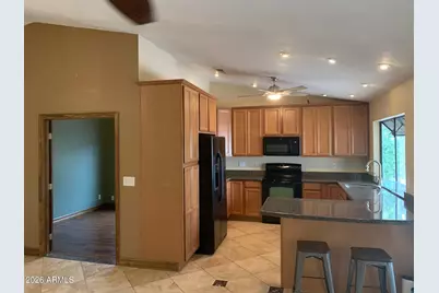 435 E Larkspur Lane, Tempe, AZ 85288 - Photo 4