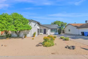 2702 E Corrine Dr, Phoenix, AZ 85032 - Photo 1