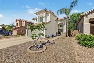 3910 E Kimberly Way, Phoenix, AZ 85050 - Photo 2