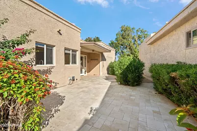 210 W Canterbury Lane, Phoenix, AZ 85023 - Photo 14
