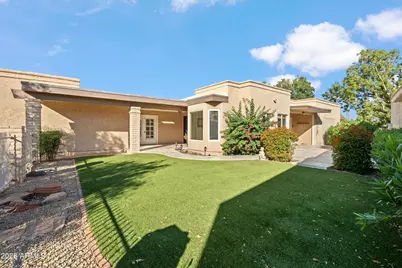 210 W Canterbury Lane, Phoenix, AZ 85023 - Photo 12