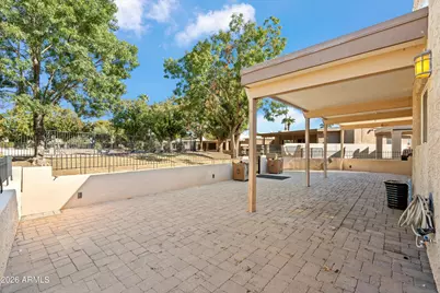 210 W Canterbury Lane, Phoenix, AZ 85023 - Photo 32