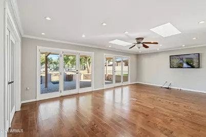 210 W Canterbury Lane, Phoenix, AZ 85023 - Photo 10
