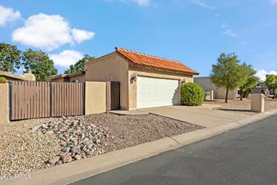 210 W Canterbury Lane, Phoenix, AZ 85023 - Photo 24