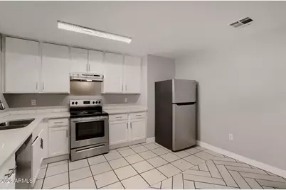 4840 W Mulberry Drive, Phoenix, AZ 85031 - Photo 10