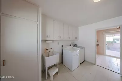 10429 W Prairie Hills Circle, Sun City, AZ 85351 - Photo 16