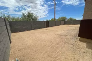 21717 W Laura St, Wittmann, AZ 85361 - Photo 10