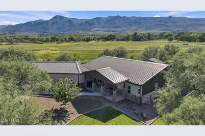 2332 S Diamond Creek Lane, Camp Verde, AZ 86322 - Photo 2
